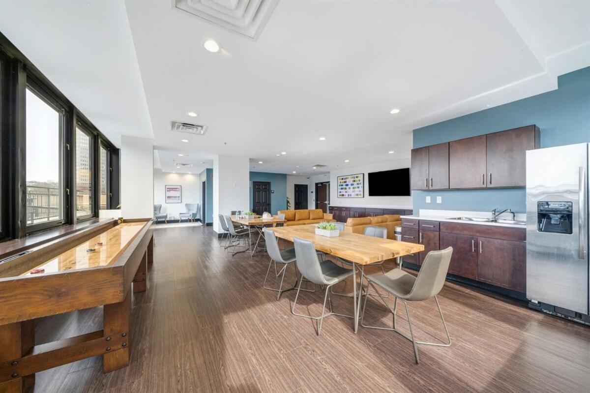 Appartement Modern Chic Heart Of Pittsburgh 24-7 Parking Gym Lounge Extérieur photo